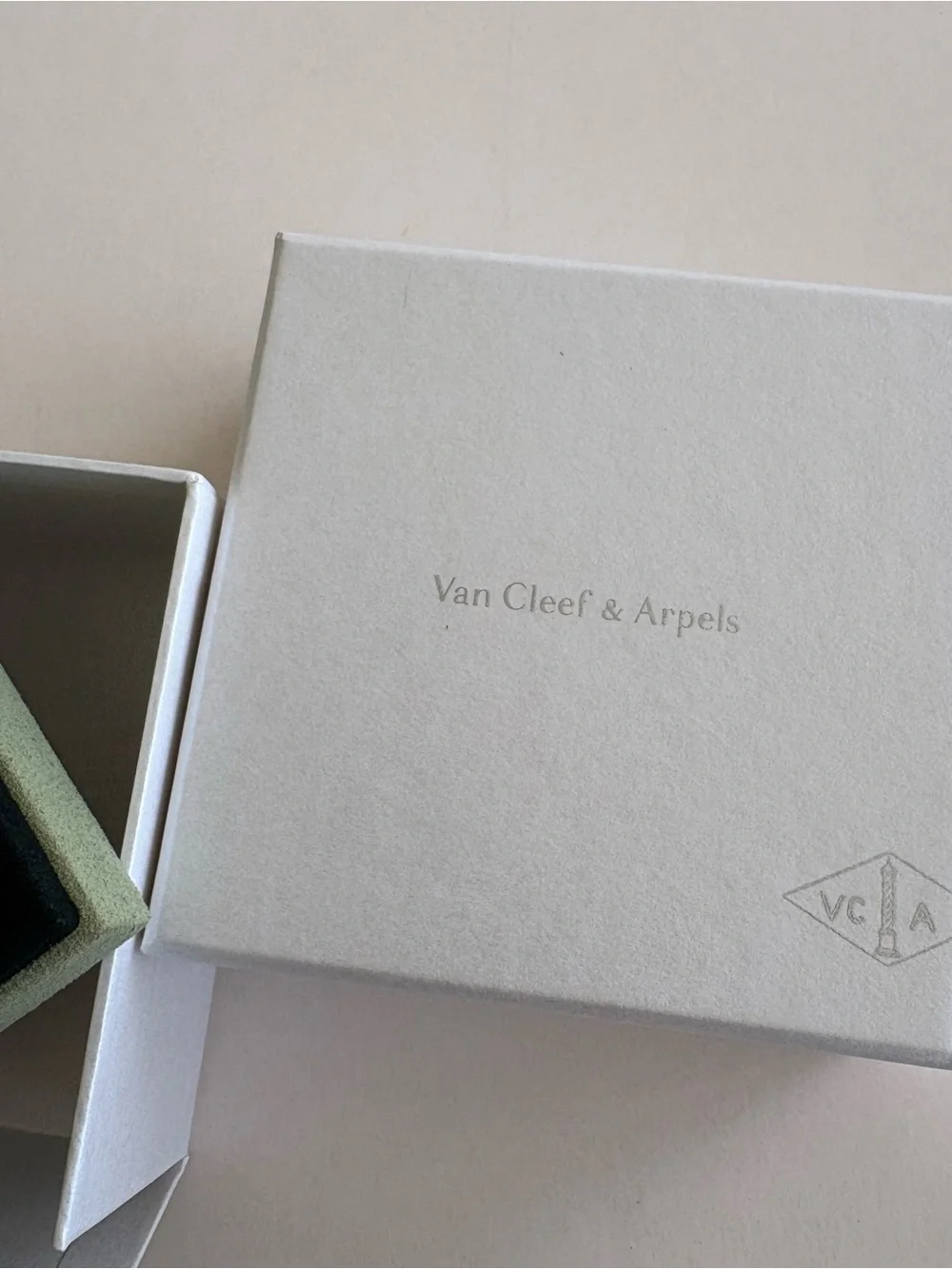 Van Cleef & Arpels Earrings Jewelry Box